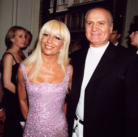 jurk die gianni versace samen met donatella heeft gemaakt|gianni versace daughter.